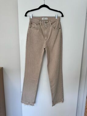 NWT Abercrombie 90's Straight High Rise Jeans